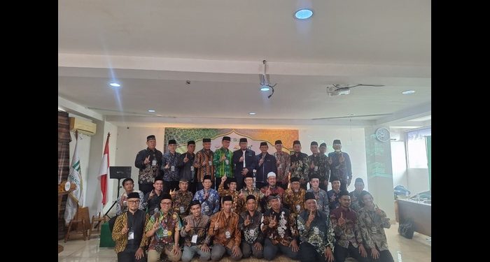Rekor Rekor MURI Terpecahkan, IKADI Gelar Pelatihan 10.000 Khatib Serentak dan Terbesar di Indonesia
