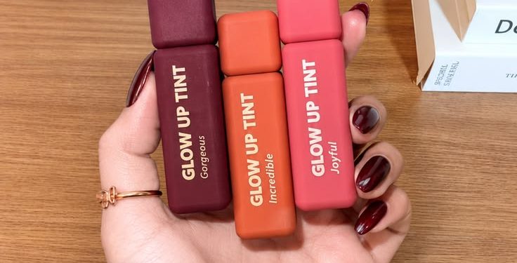 Manfaat Kandungan Ceramide dalam Liptint untuk Bibir