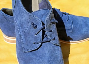 Tips Merawat Sepatu Berbahan Suede yang Perlu Diketahui
