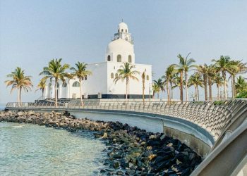 4 Destinasi Restoran Terbaik yang Wajib Dicicipi Saat Berkunjung ke Arab Saudi