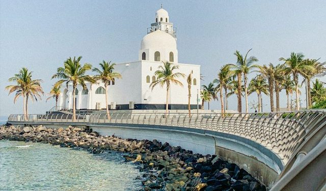 4 Destinasi Restoran Terbaik yang Wajib Dicicipi Saat Berkunjung ke Arab Saudi