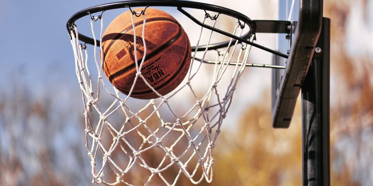 7 Inspirasi Outfit Basket Wanita Berhijab yang Sporty dan Tetap Stylish
