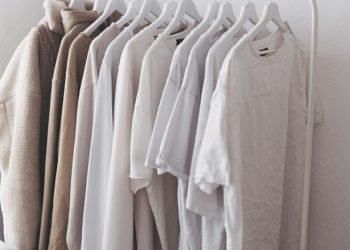 5 Rekomendasi Padu Padan Outfit Warna Beige untuk Segala Acara
