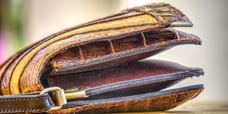 Tips Merawat Tas Berbahan Kulit Jeruk agar Awet dan Tetap Menawan