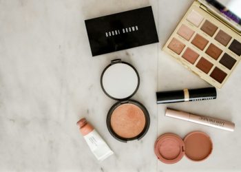 Panduan Menentukan Warna Cushion yang Tepat Sesuai Undertone dan Warna Kulit Wajah