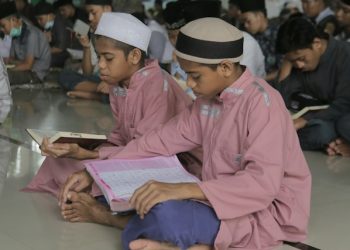 Tips Efektif Mengajarkan Doa-Doa Harian pada Balita Sejak Dini