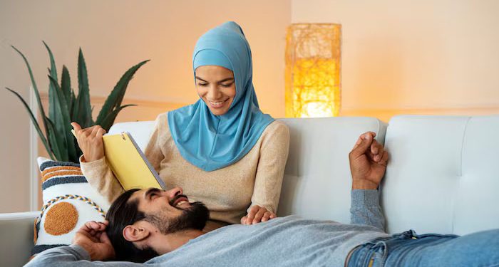 Suami (Maaf) Suka Kentut Depan Istri, Istri Harus Bagaimana?
