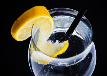 Ini Dia Minuman yang Bisa Bantu Kulit Tampak Cerah dari Dalam