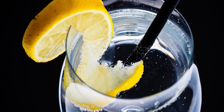 Ini Dia Minuman yang Bisa Bantu Kulit Tampak Cerah dari Dalam