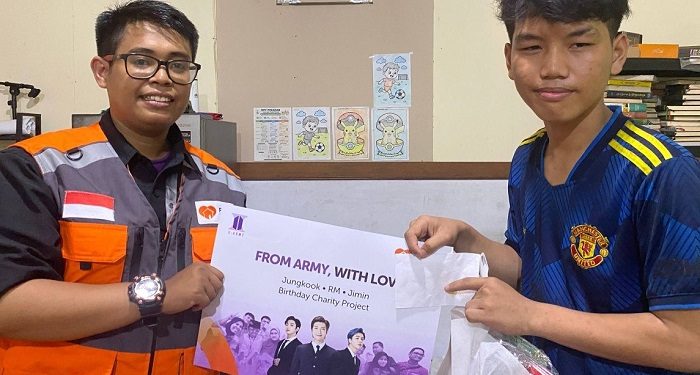 From ARMY With Love, Rumah Zakat Jakarta dan Xtraordinary ARMY Salurkan Bantuan untuk Anak Yatim dan Duafa